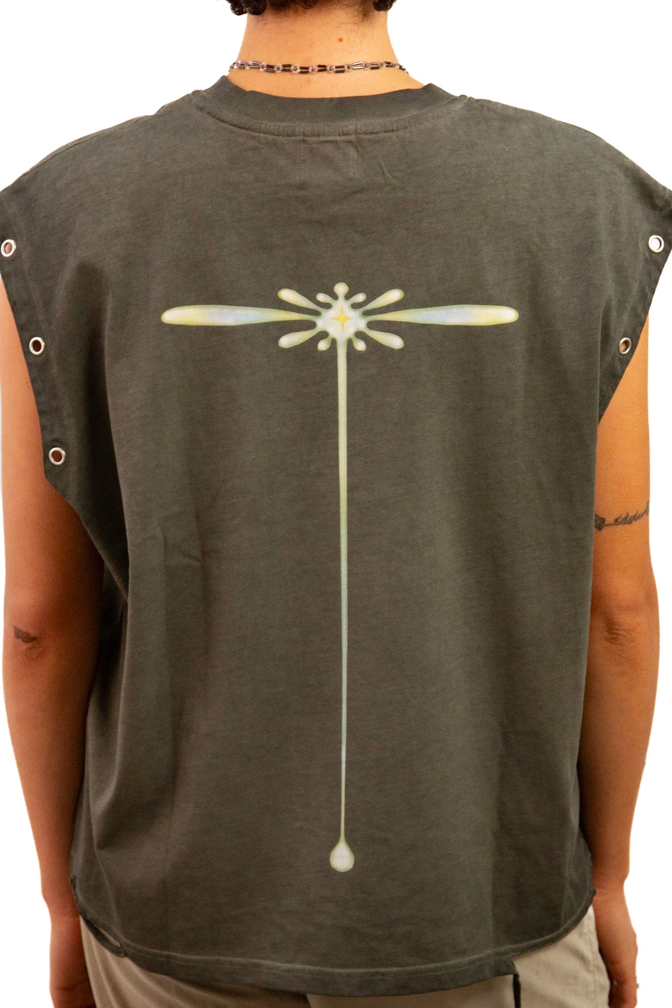 Protection butterfly muscle tank
